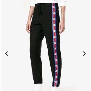 Vetements champion jogger sweatpants- black small